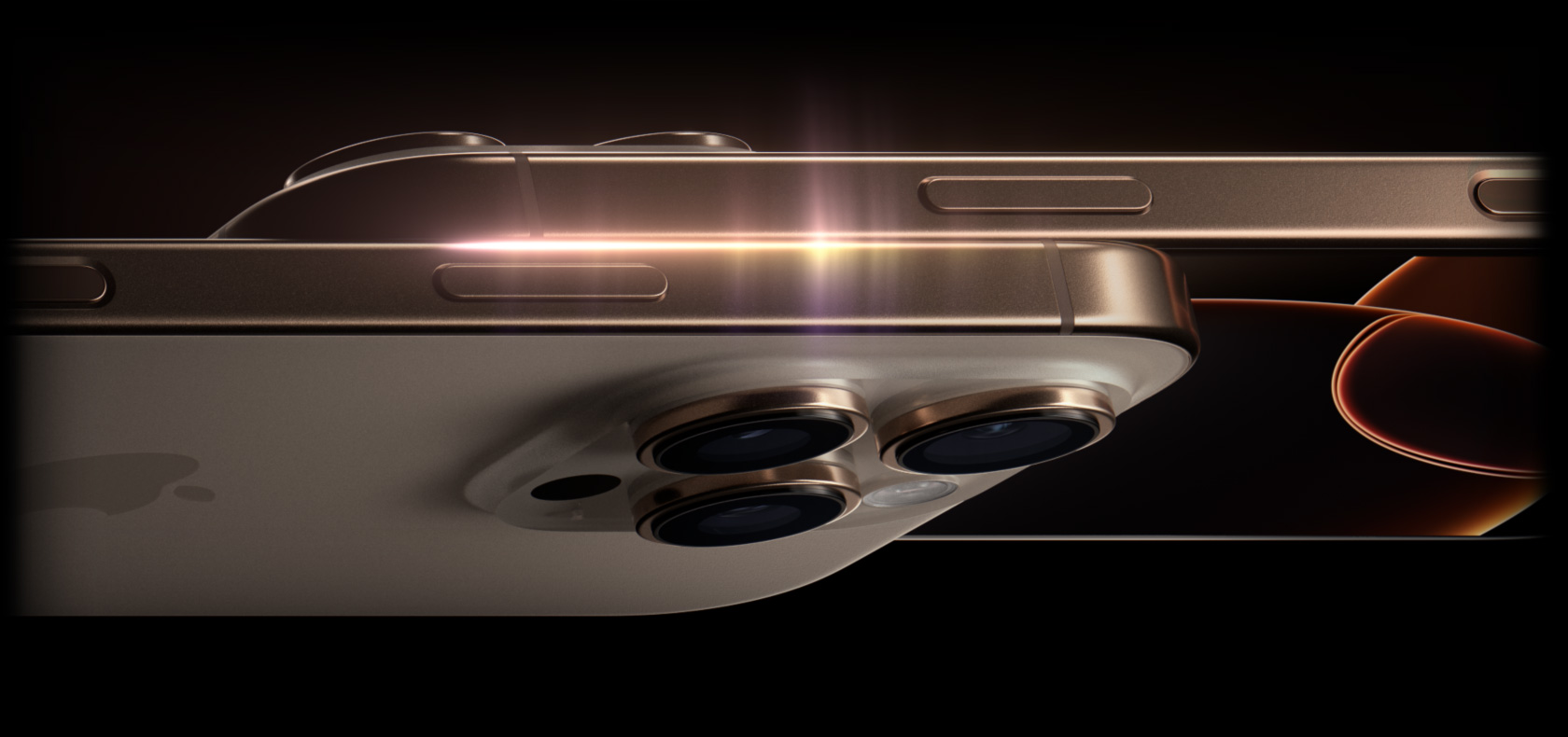 Deux iPhone 16 Pro, vue latérale, bouton latéral, système caméra Pro surélevé